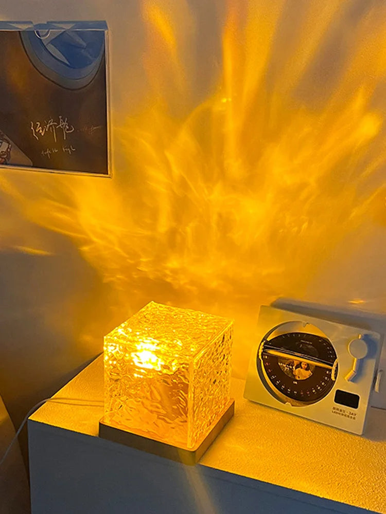 Crystal lamp with a light wave effect