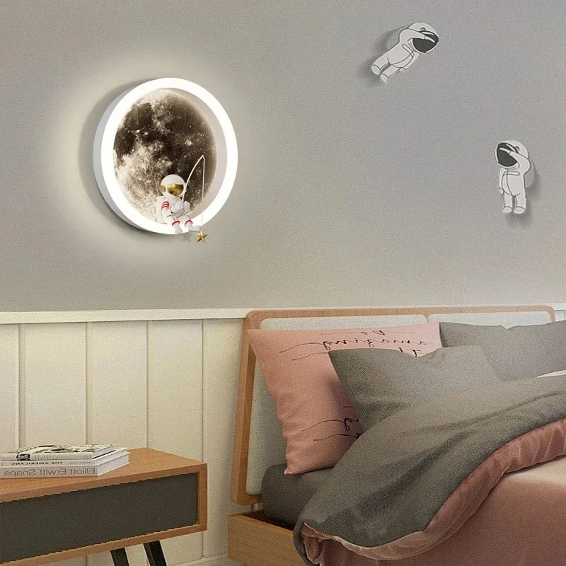 Astronaut LED moon lamp, children's room decoration