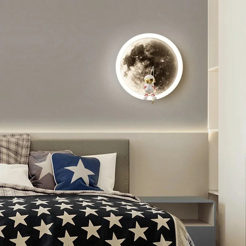 Astronaut LED moon lamp, children's room decoration
